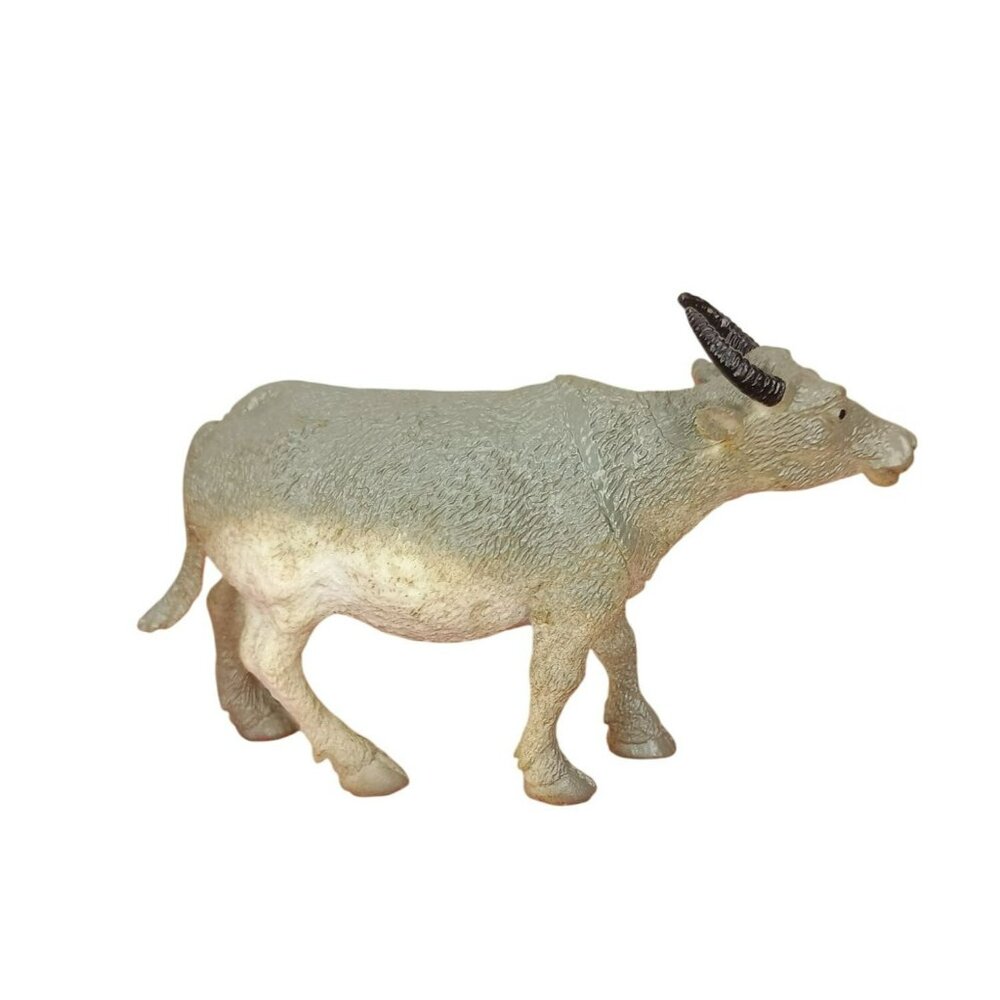 Vintage Farm Animal Toy Figurine Water Buffalo Plastic 4.5" X 2.5" Collectible